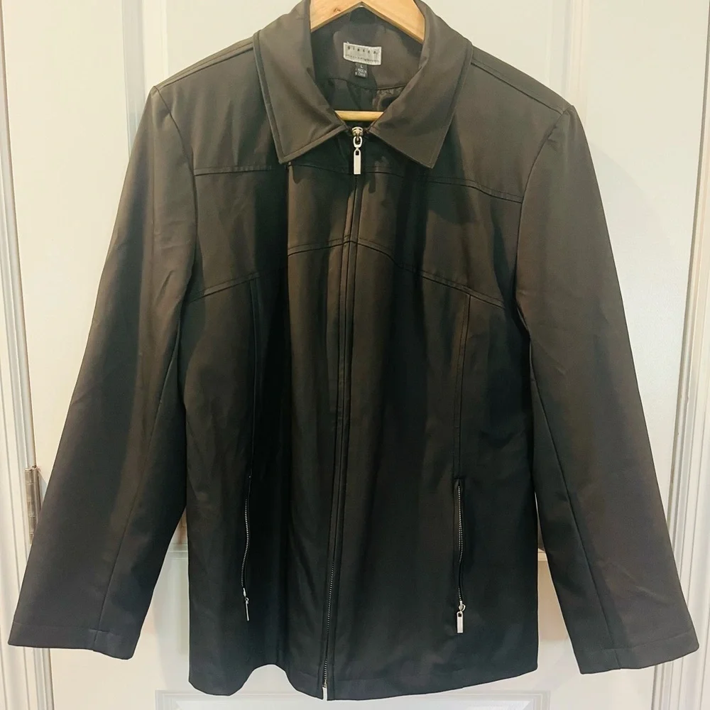 Giacca Gallery Black Outerwear with Silver Zipper Accents